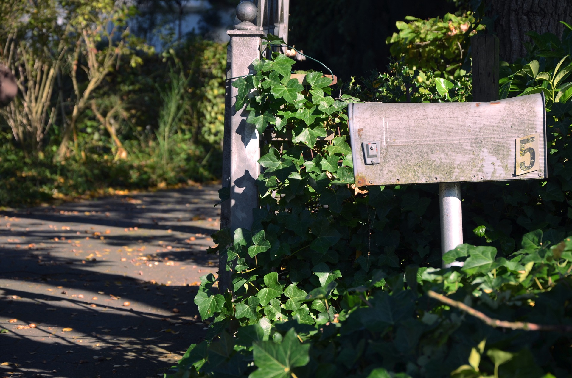 post-box-1207723_1920